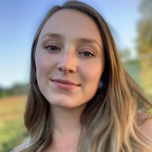 Meet your Posher, Casey